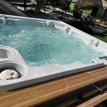 Warm House With Pool And Hot Tub Villeveyrac