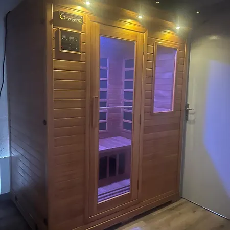 Warm House With Pool And Hot Tub *