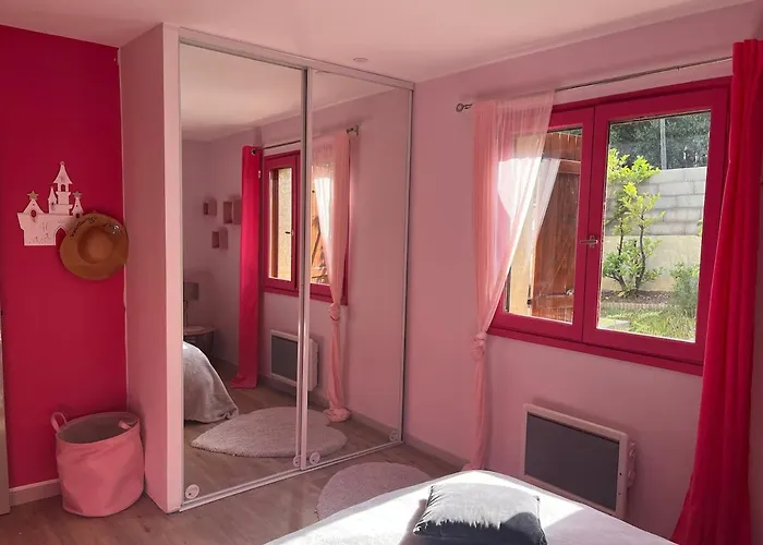 بيت للعطل Warm House With Pool And Hot Tub *